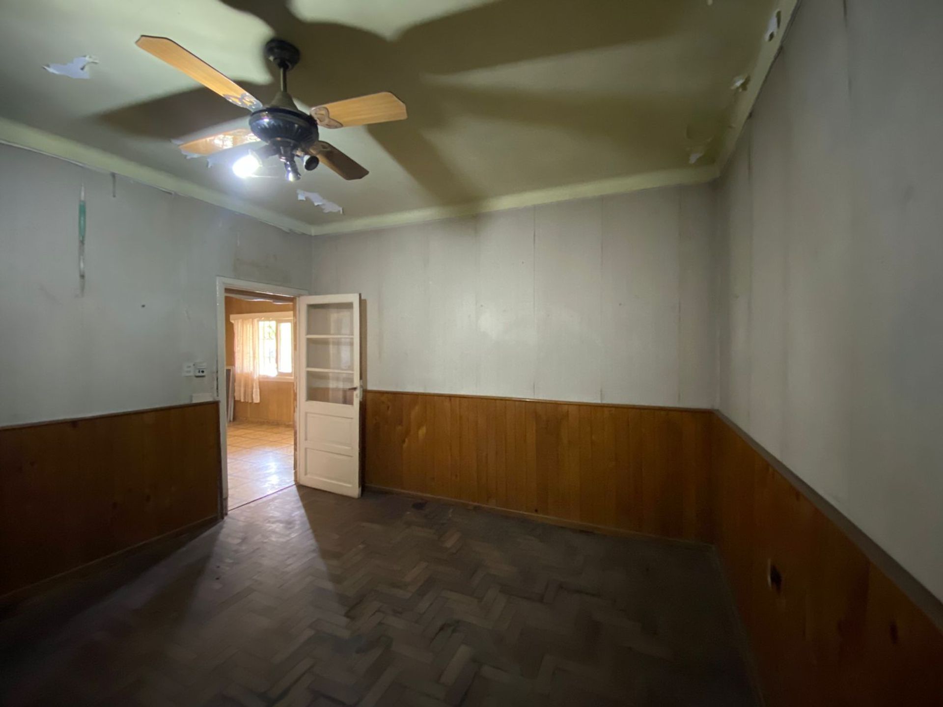 casa 3 ambientes con terraza a refaccionar