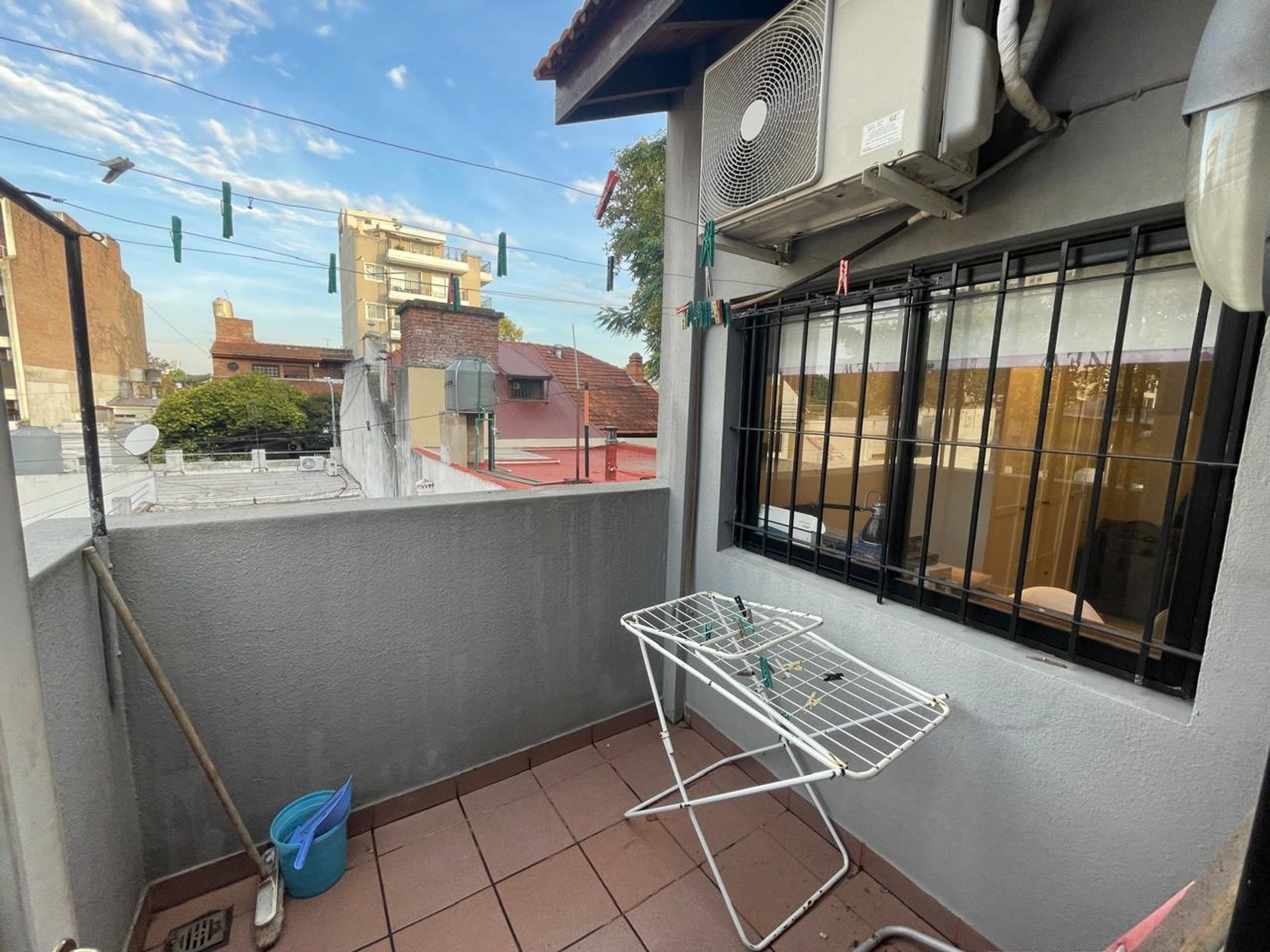 Rebajada. Duplex 2 Dorm Venta En Florida Playroom