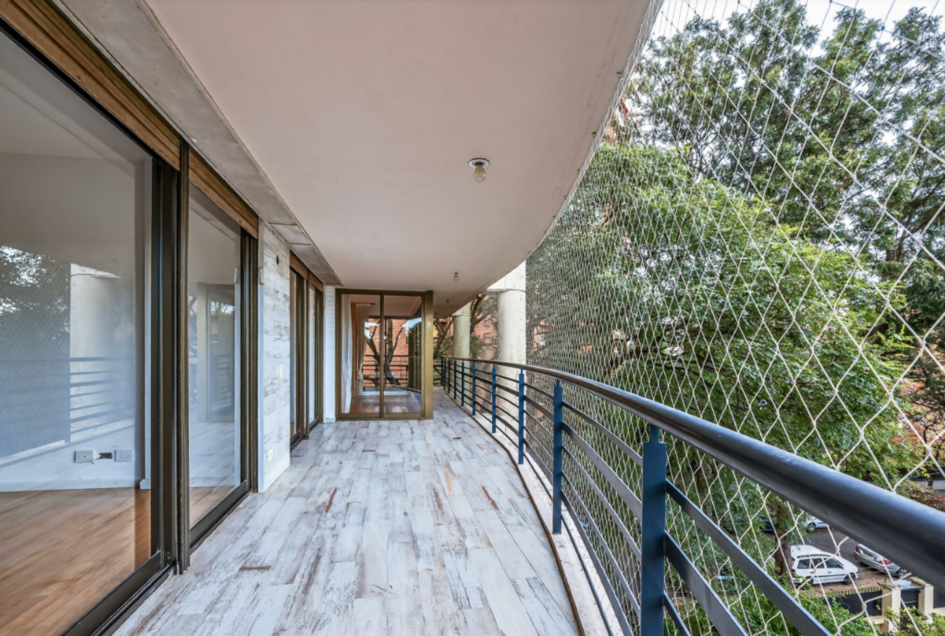 Depto 5 ambientes en Venta en La Lucila c/ pileta
