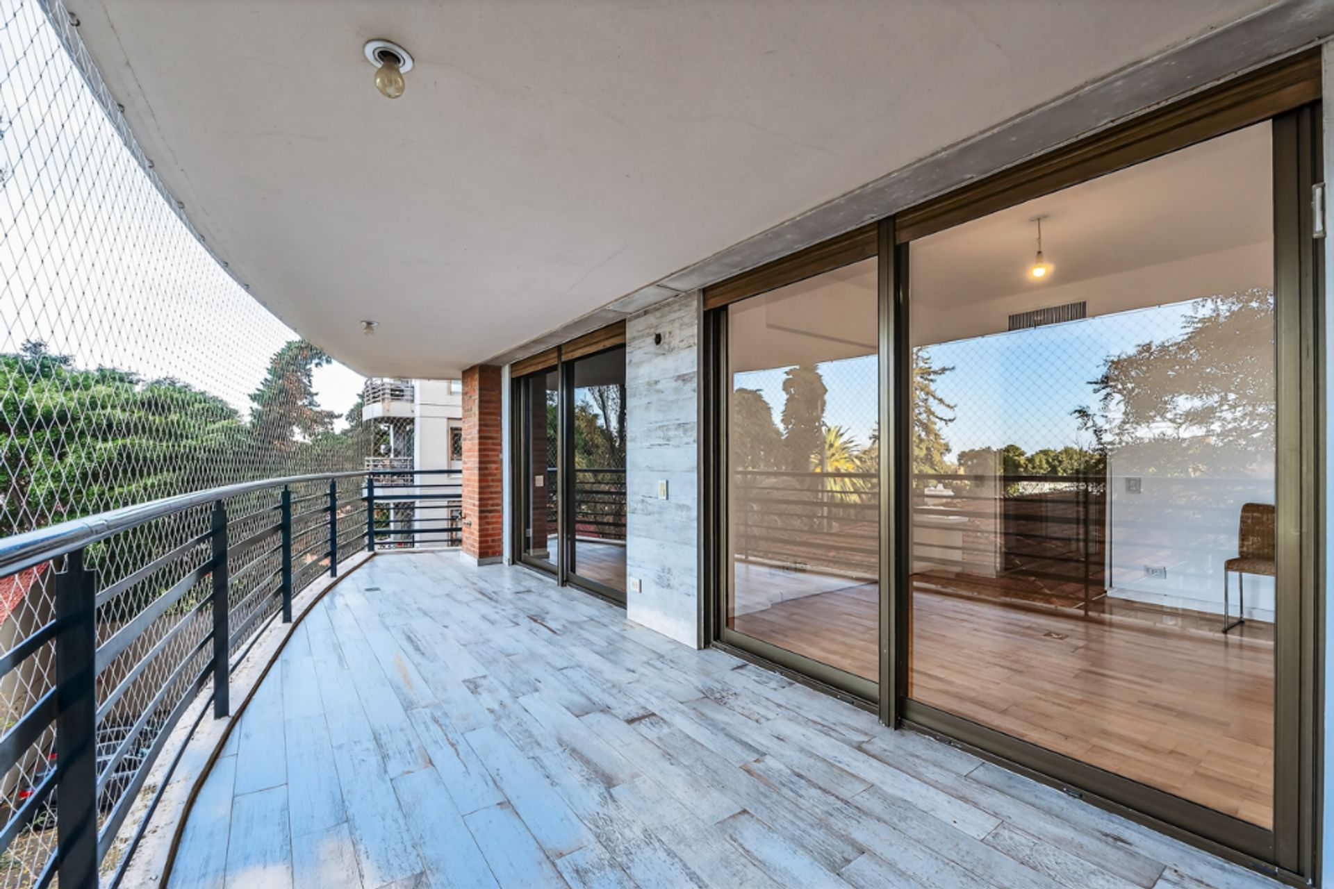 Depto 5 ambientes en Venta en La Lucila c/ pileta