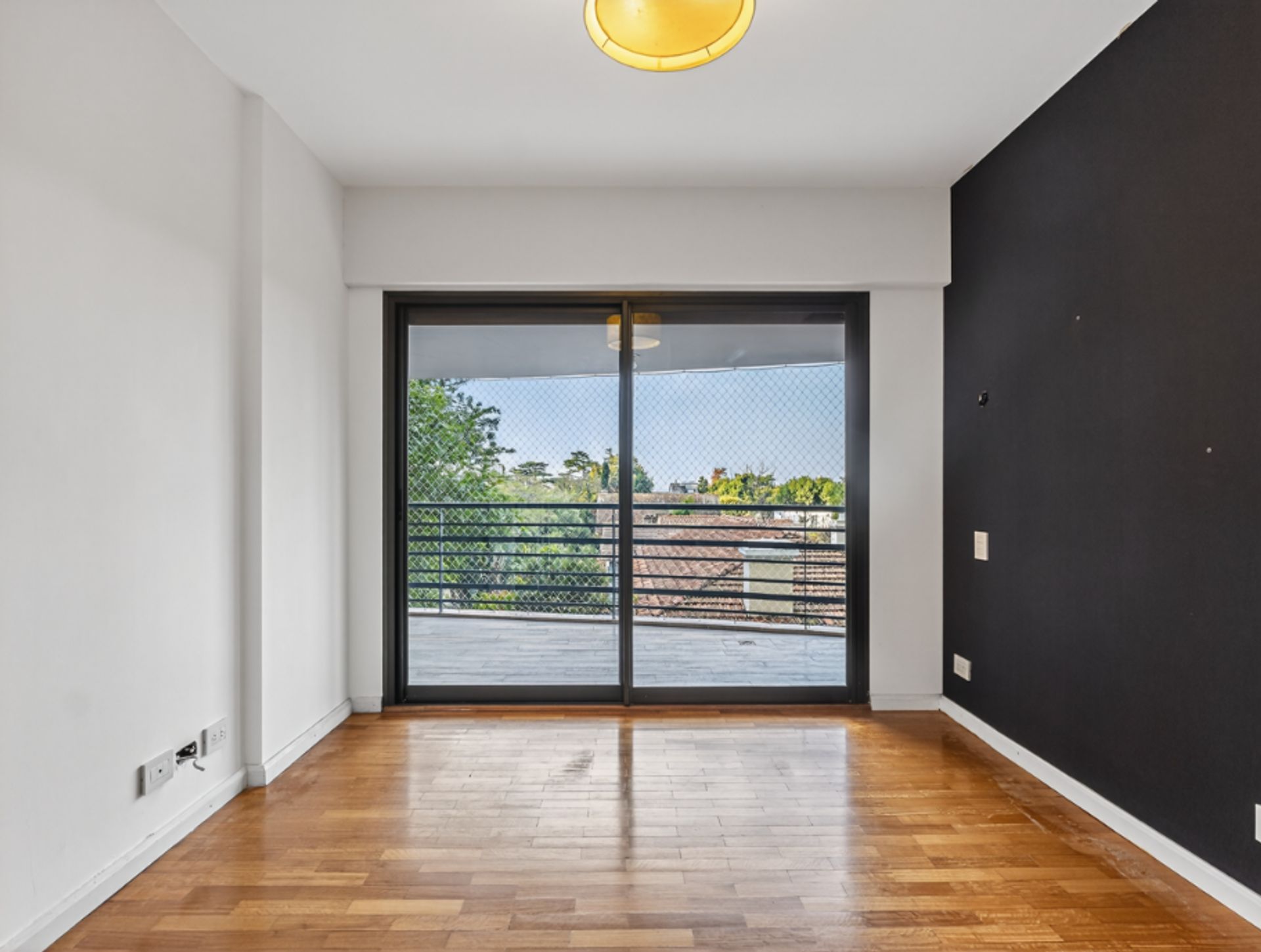 Depto 5 ambientes en Venta en La Lucila c/ pileta