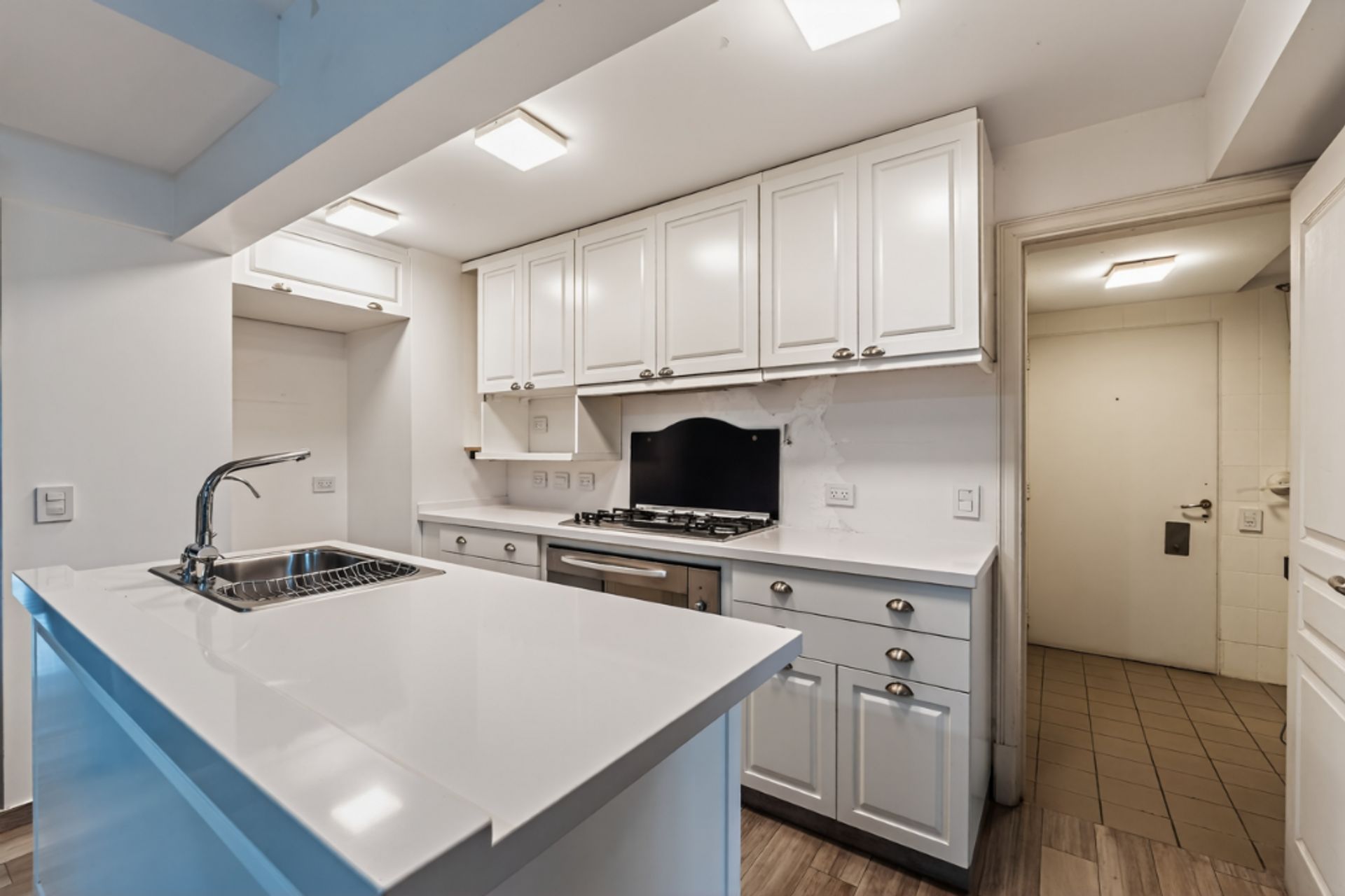 Depto 5 ambientes en Venta en La Lucila c/ pileta