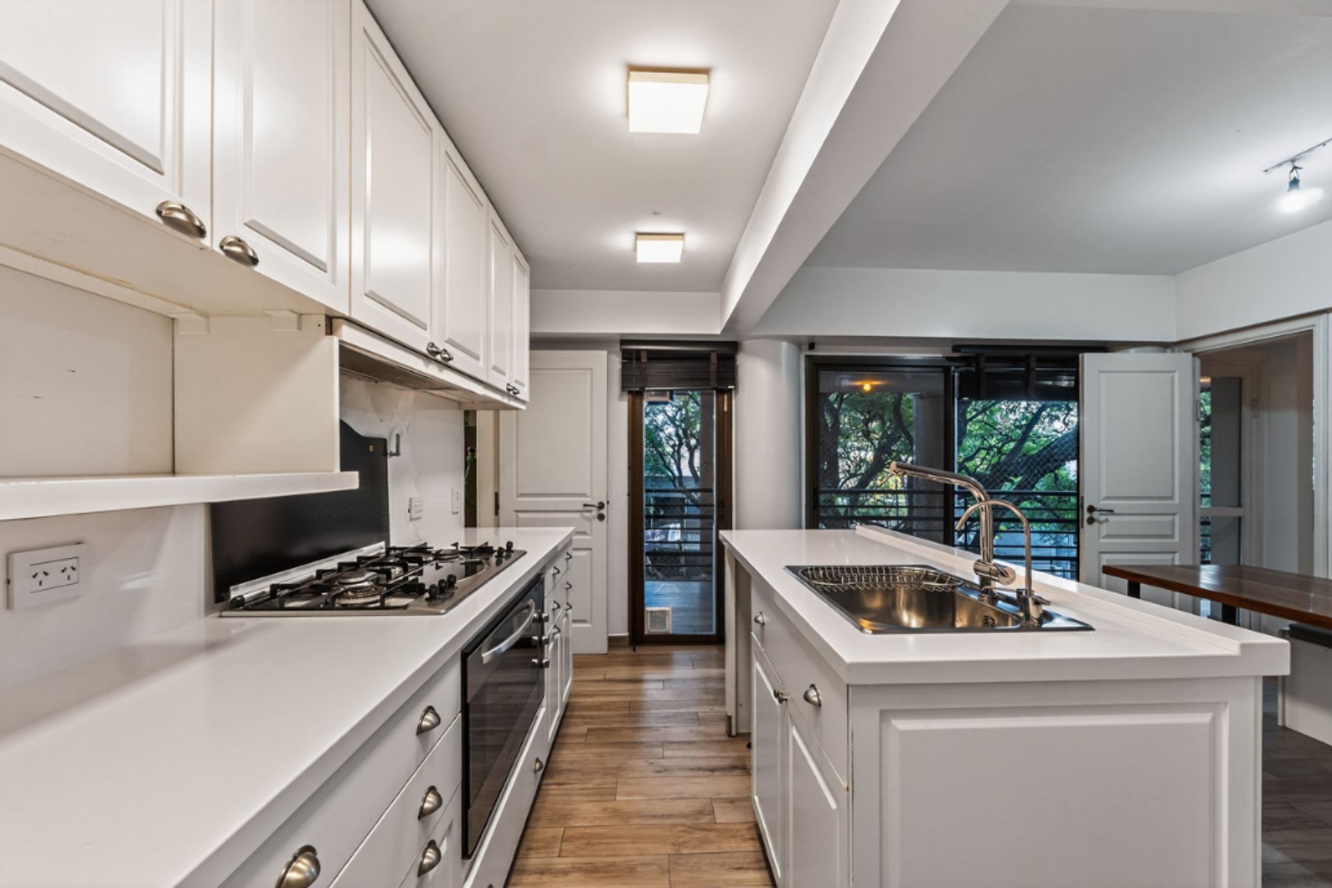 Depto 5 ambientes en Venta en La Lucila c/ pileta