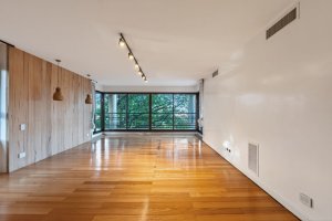 Apartment 5 rooms for rent in La Lucila with pool