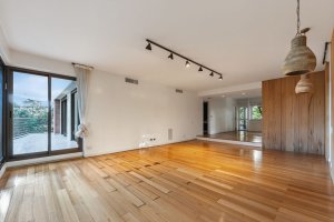 Apartment 5 rooms for rent in La Lucila with pool