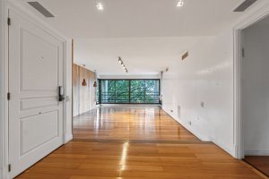 Apartment 5 rooms for rent in La Lucila with pool