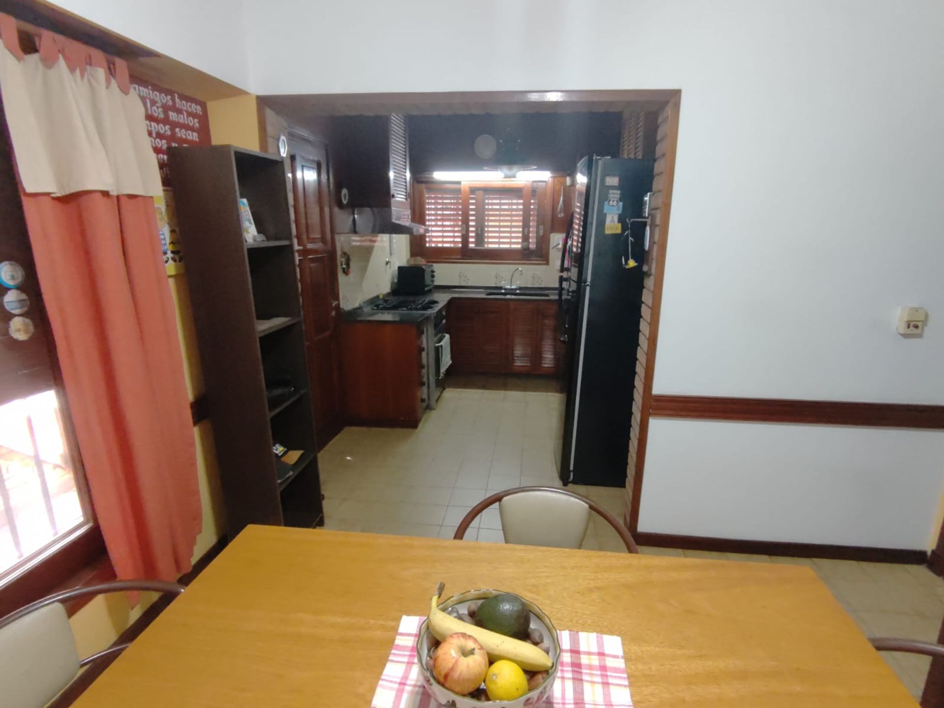 CASA Venta Victoria C/patio cocheras hab en suite