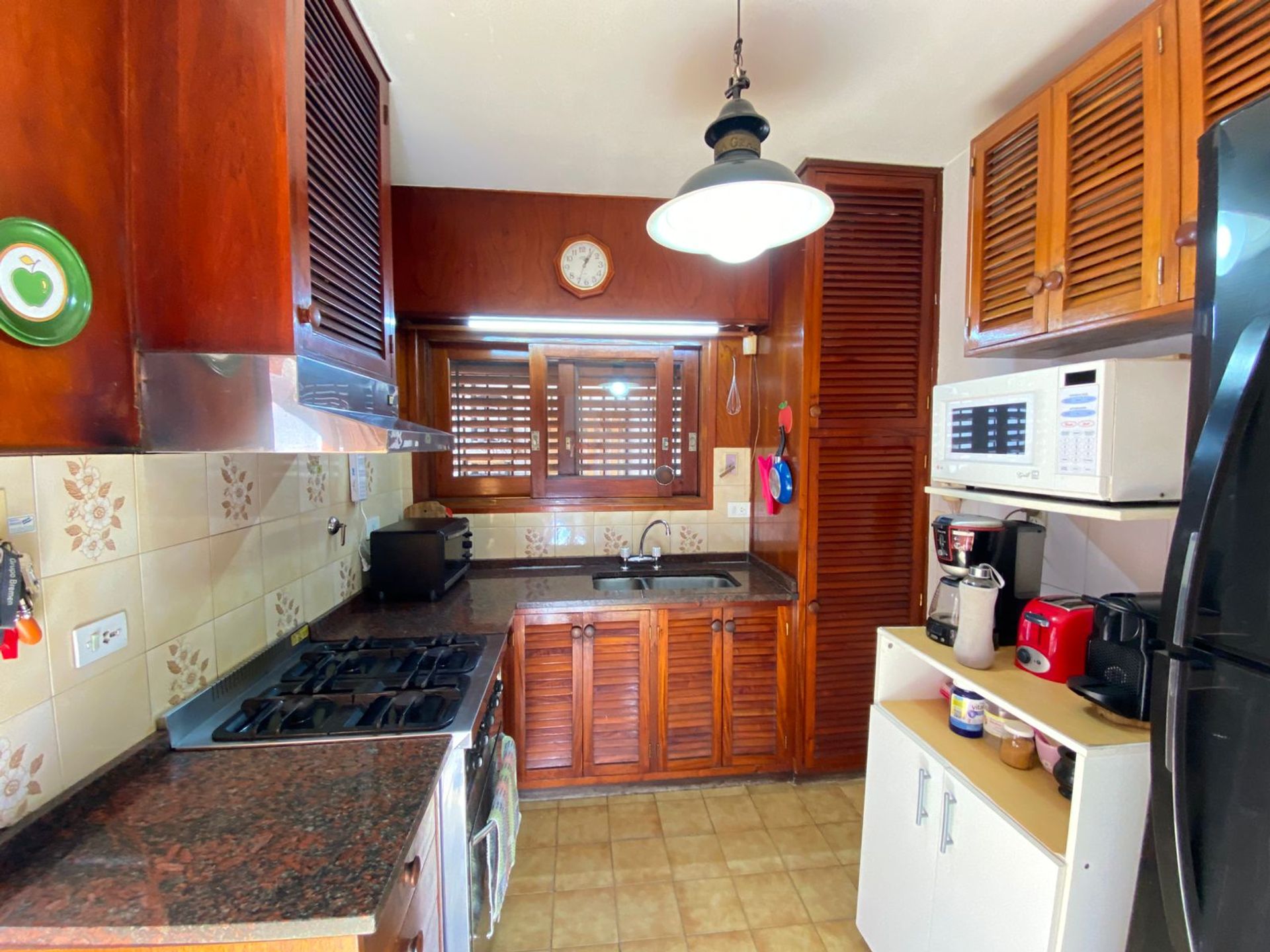 CASA Venta Victoria C/patio cocheras hab en suite