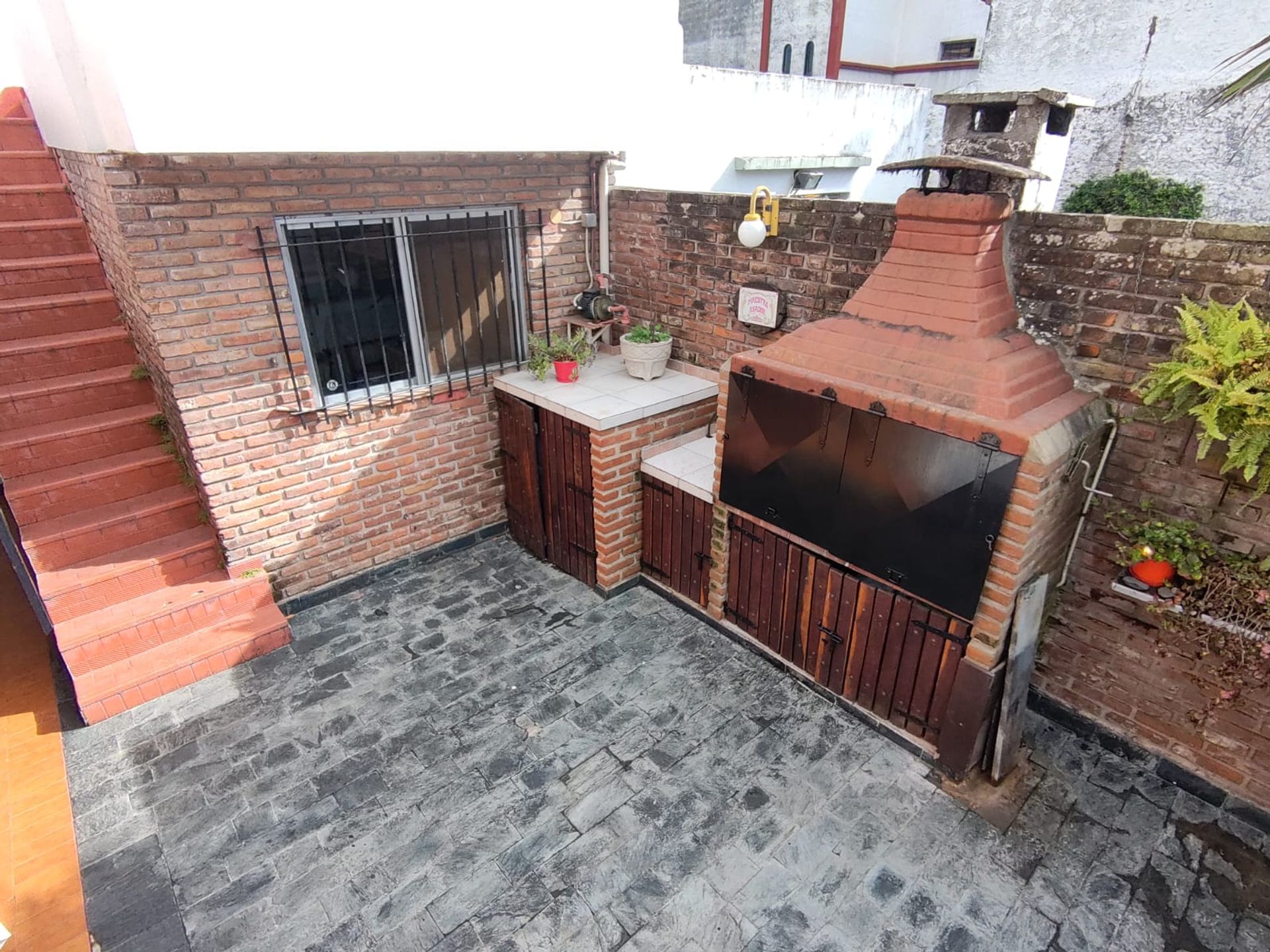 CASA Venta Victoria C/patio cocheras hab en suite