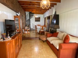 CASA Venta Victoria C/patio cocheras hab en suite