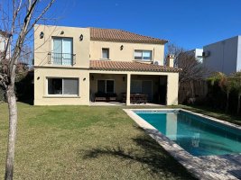 Casa en alquiler en Barrio Los Sauces Nordelta
