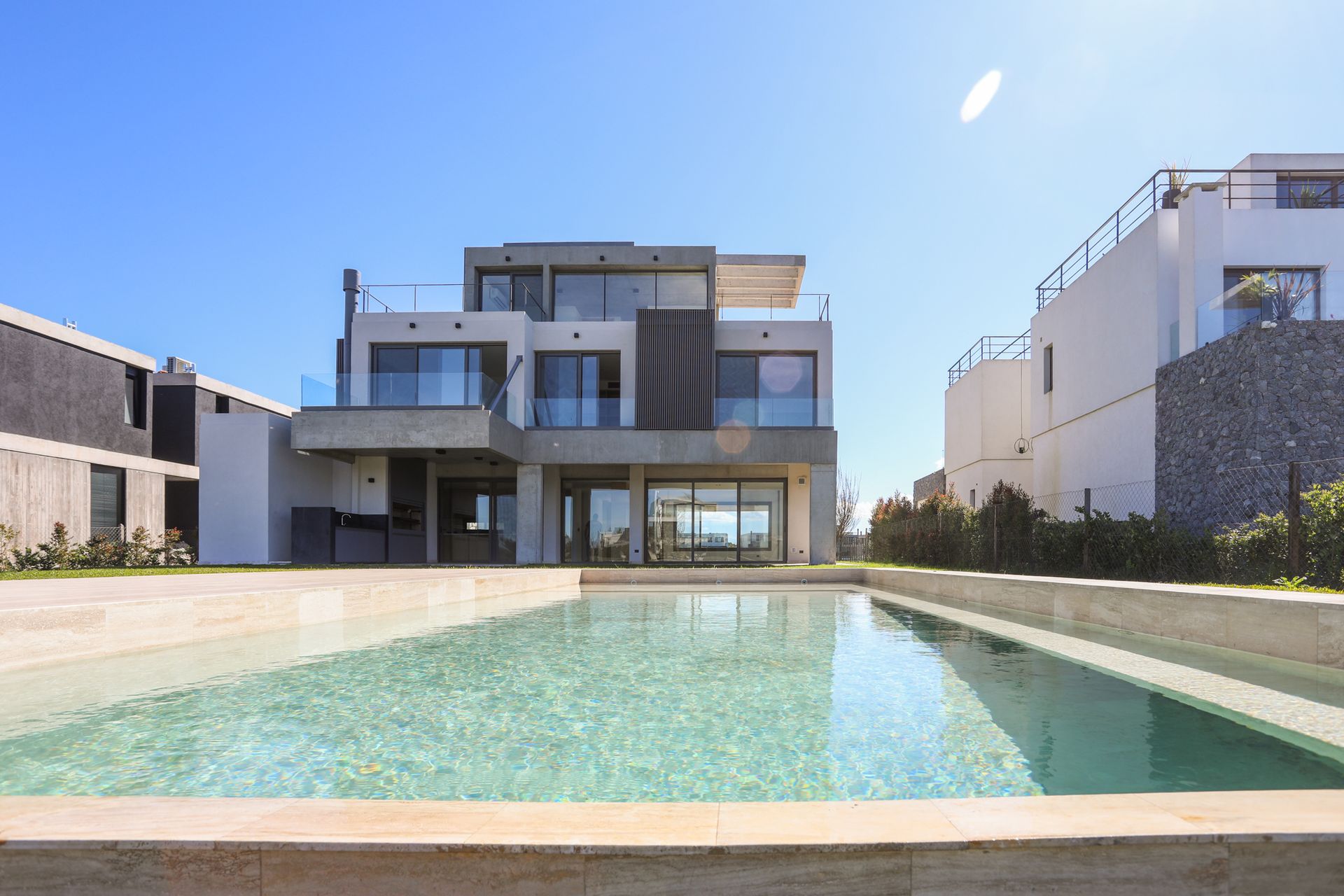 Casa En Venta En Barrio Virazón A Estrenar
