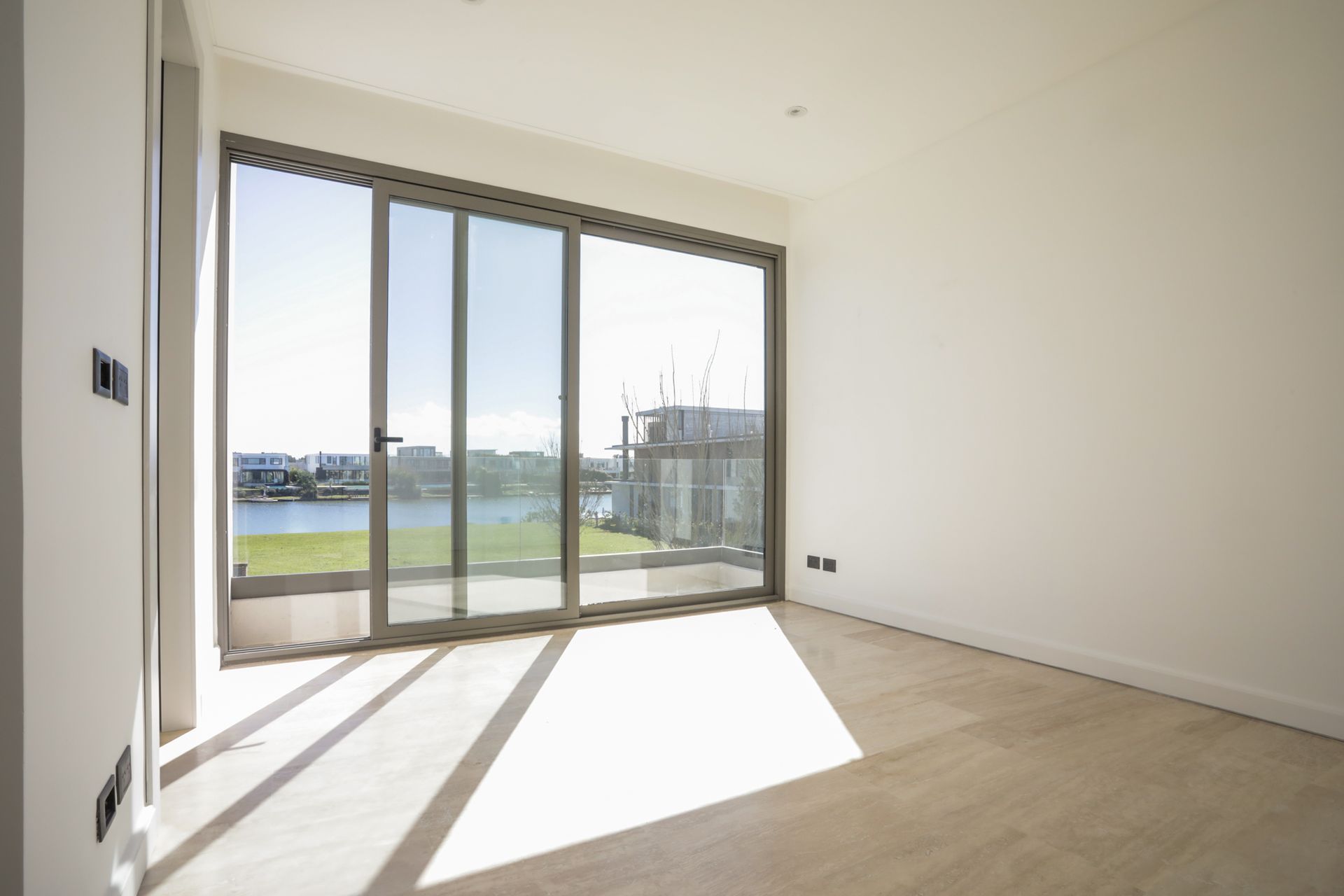 Casa En Venta En Barrio Virazón A Estrenar