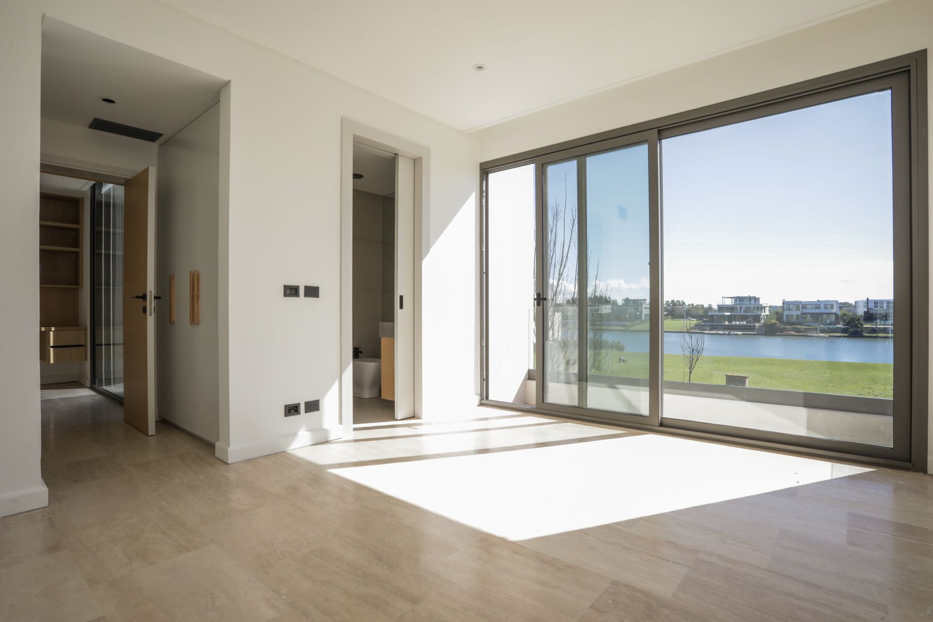 Casa En Venta En Barrio Virazón A Estrenar