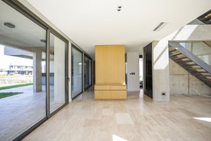 Casa En Venta En Barrio Virazón A Estrenar