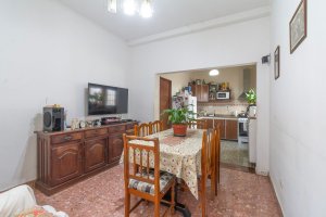 Front-facing 5-room apartment in Munro