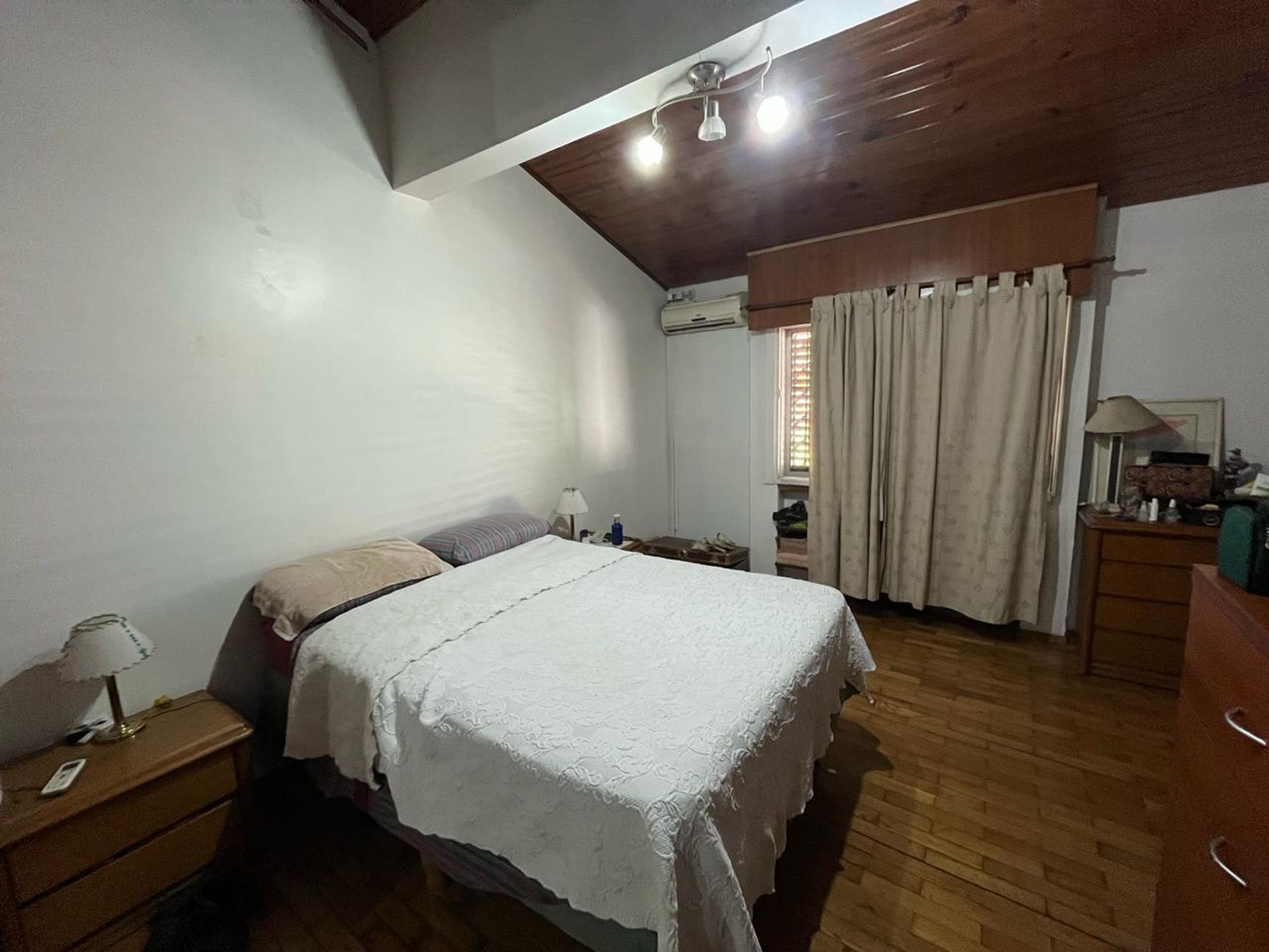 Venta Chalet de Dos Pisos en Vicente Lopez