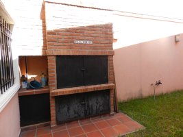 Sale House 5 Rooms in Olivos with Garden
