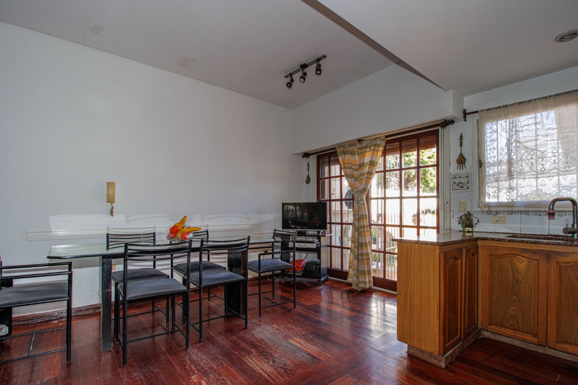 VENTA Triplex 5 ambientes Olivos-Cochera