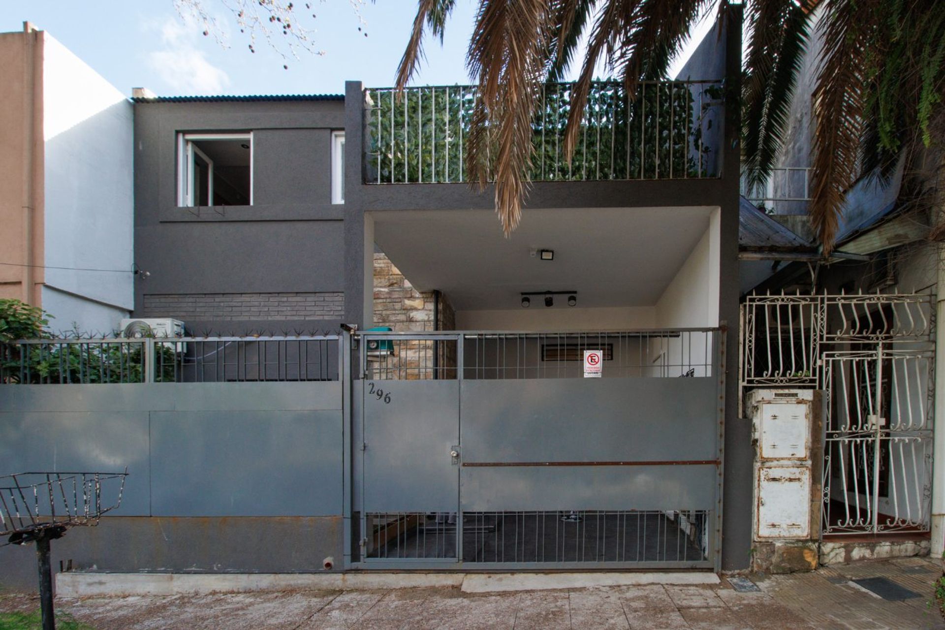 For Sale Ph Front-Facing 3 Rooms with Garage in Florida