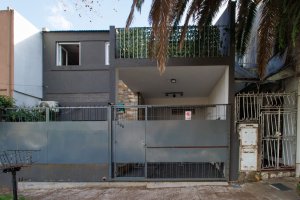For Sale Ph Front-Facing 3 Rooms with Garage in Florida