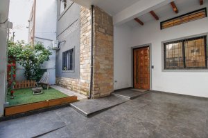 For Sale Ph Front-Facing 3 Rooms with Garage in Florida