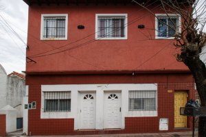 Multifamiliar en Carapachay, 5 unidades, gran lote