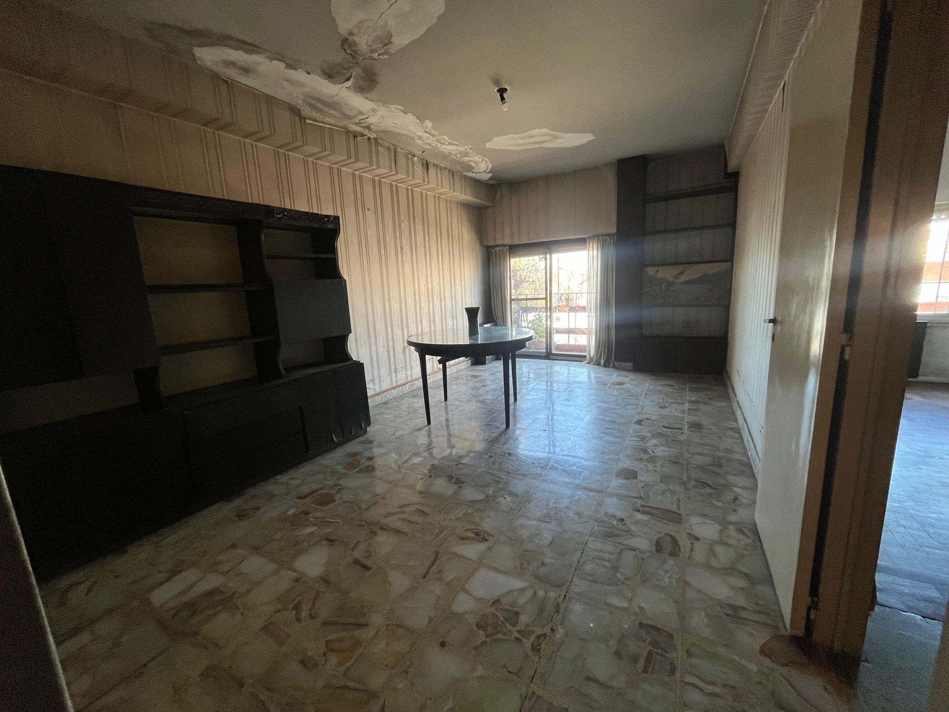 Depto 2amb refaccionar, Ctro comercial V Martelli