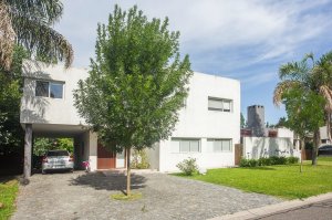 Venta Casa Valle Claro Benavidez