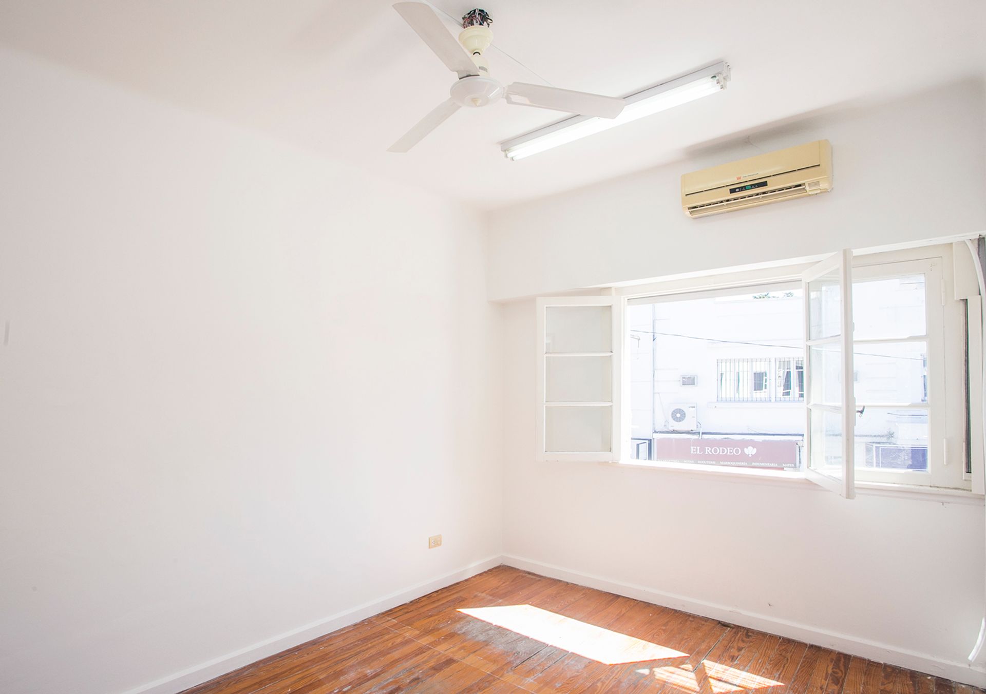 Venta Oficina Comercial San Isidro