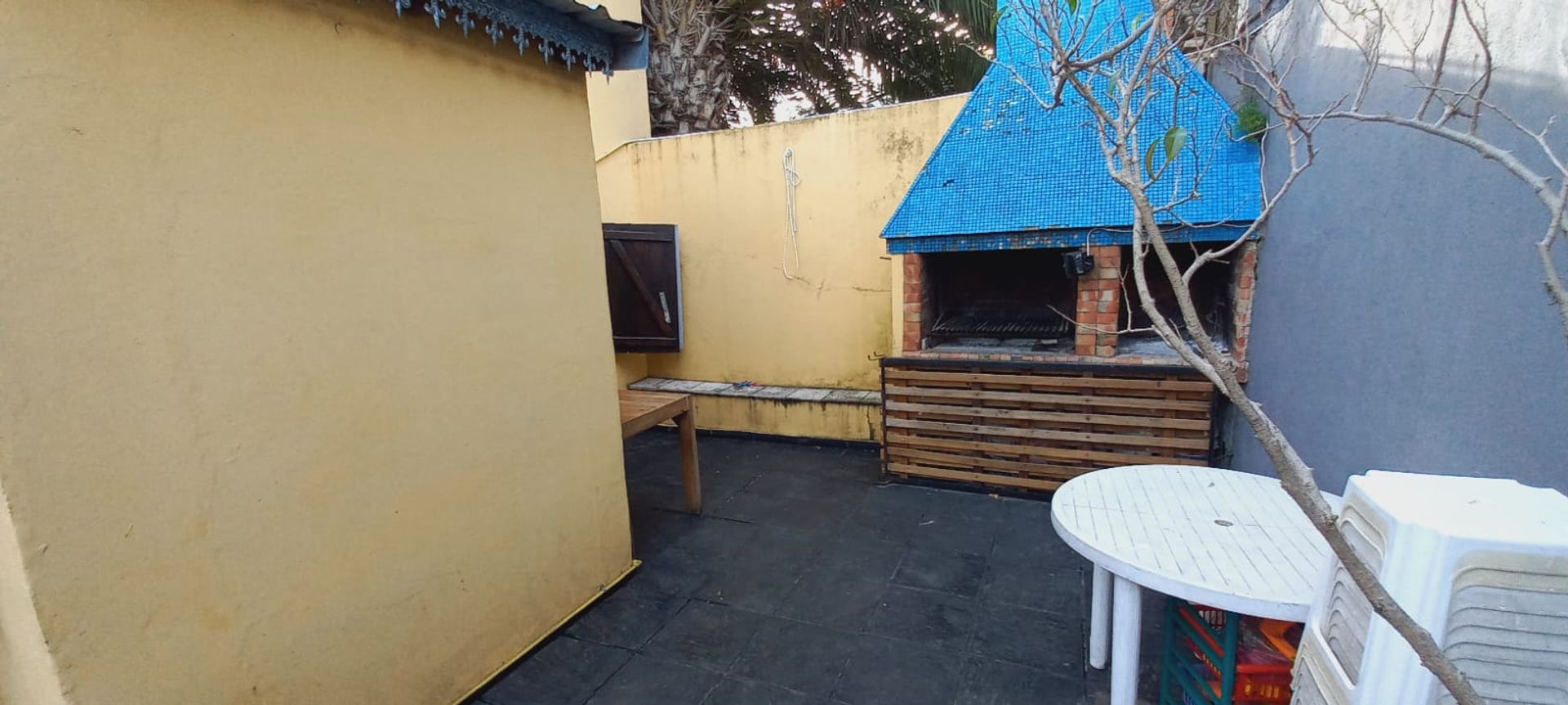 Cómodo Ph de 3 amb. con jardin, patio, parrilla.