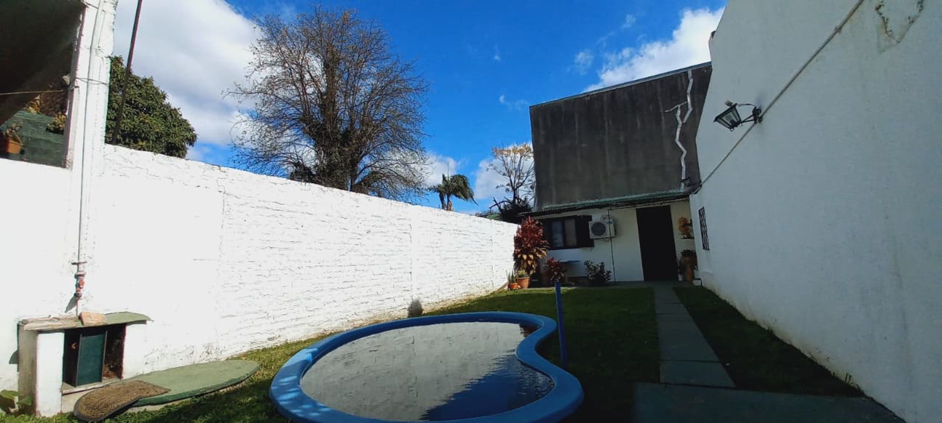 Duplex 3 amb. con Jardin, Pileta, Ecelente estado.