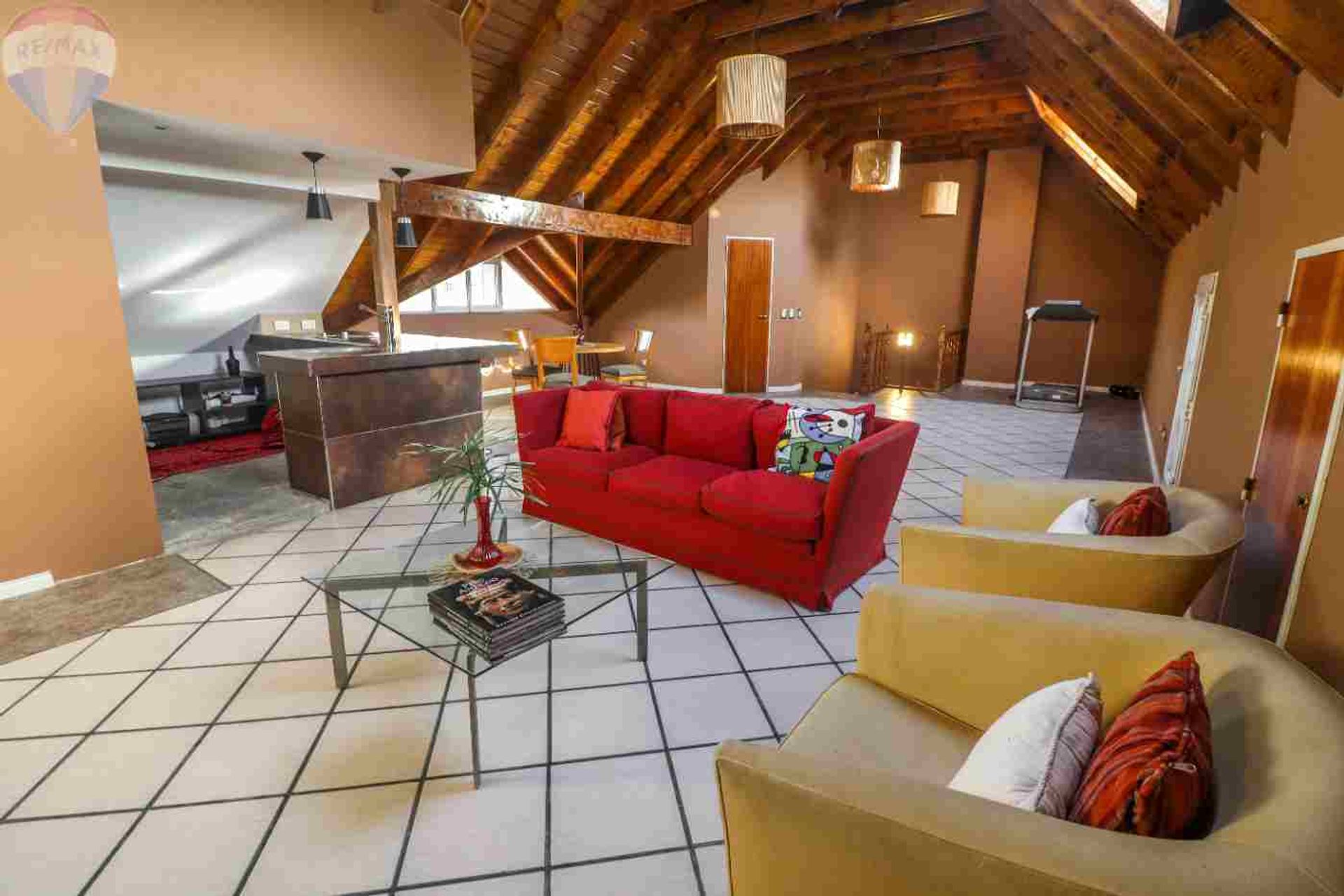 Venta Casa en Martínez 6 ambientes+playroom+escrit