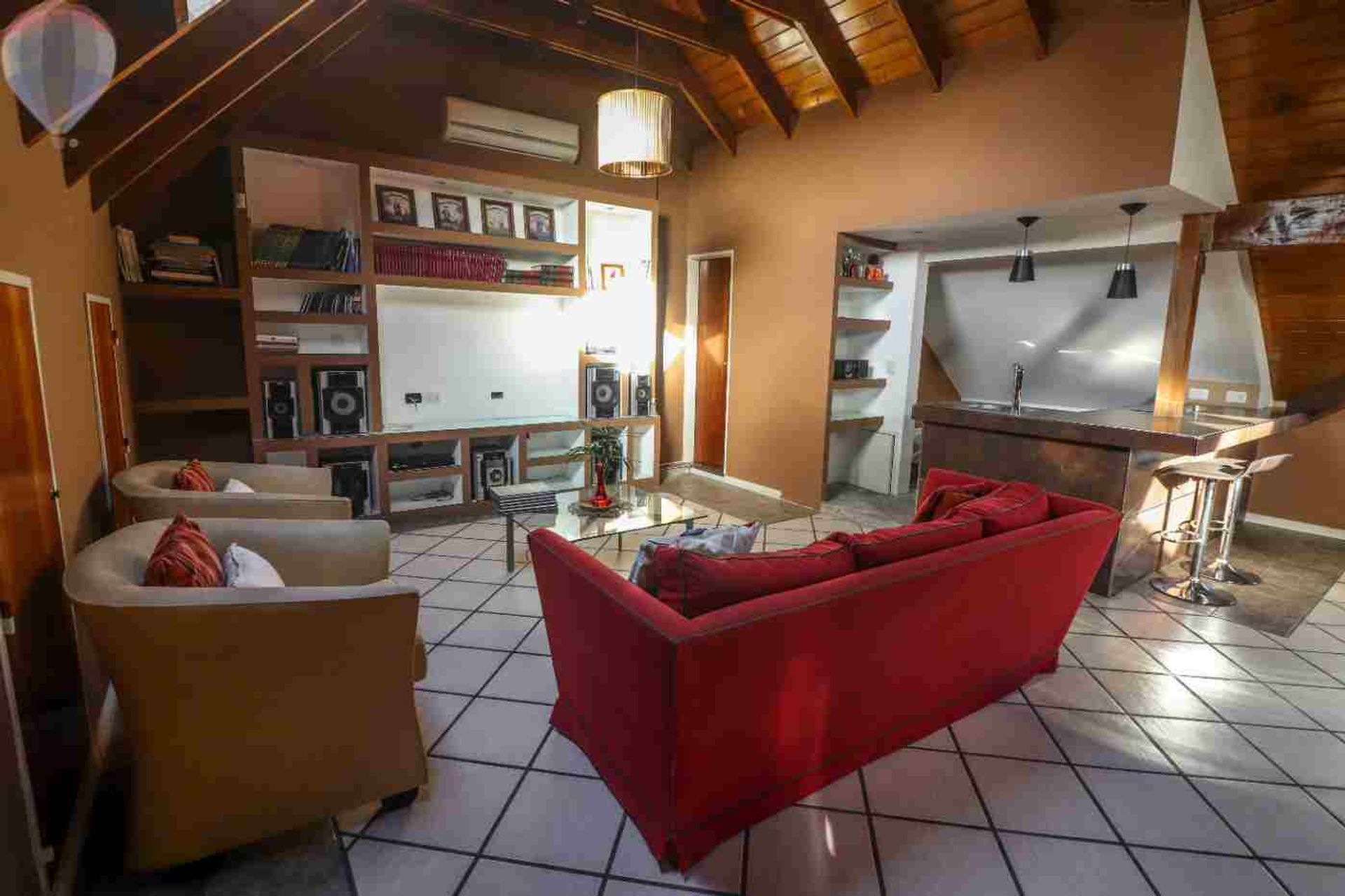 Venta Casa en Martínez 6 ambientes+playroom+escrit