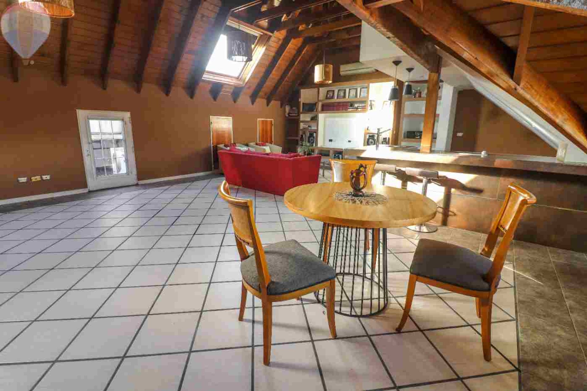 Venta Casa en Martínez 6 ambientes+playroom+escrit