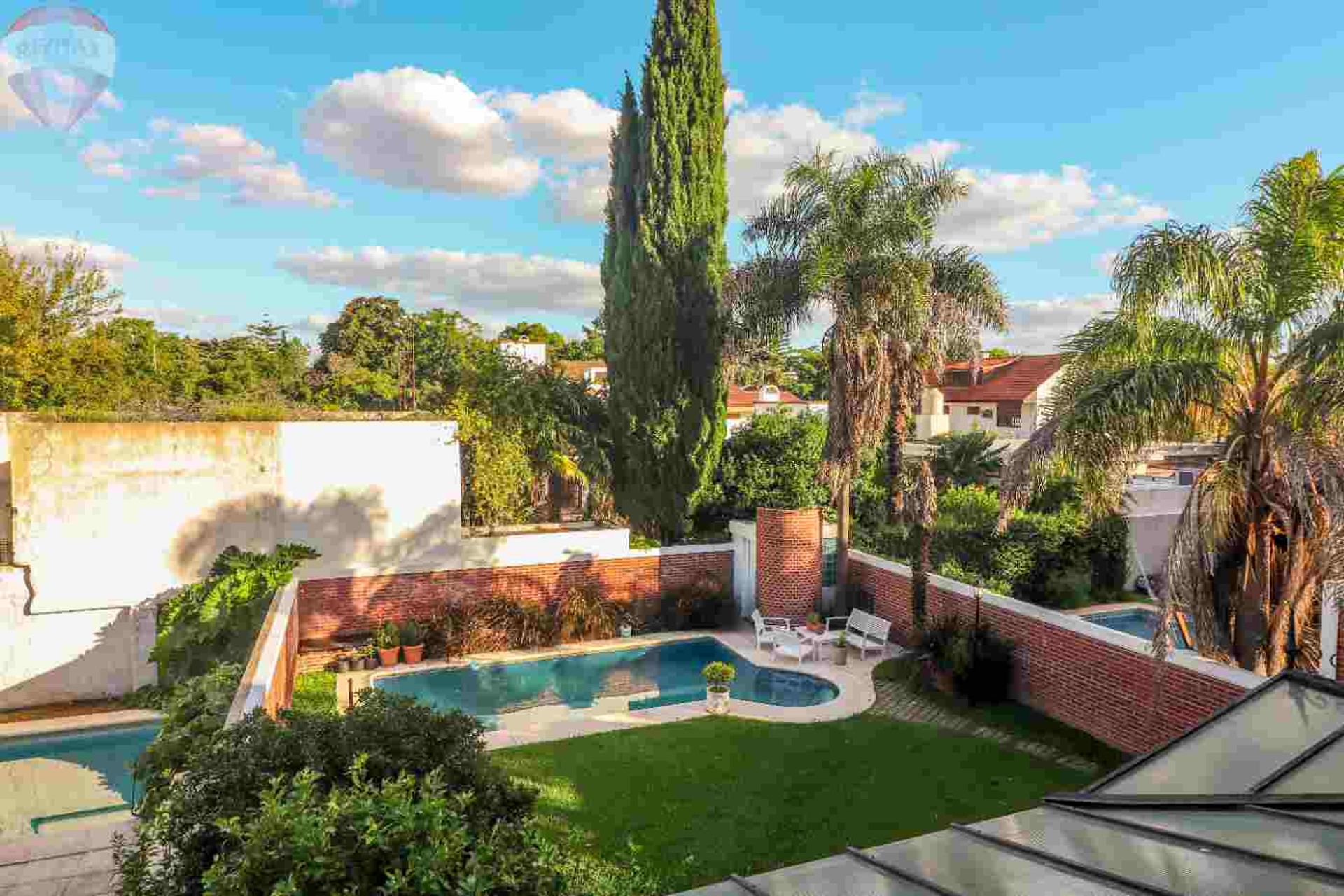Venta Casa en Martínez 6 ambientes+playroom+escrit