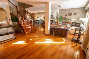 House for Sale in Martínez – 6 rooms, playroom, office