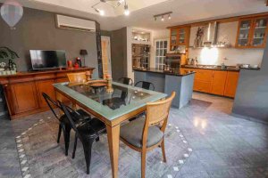 House for Sale in Martínez – 6 rooms, playroom, office