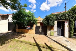 Sale/Exchange House Boulogne Very Good Area