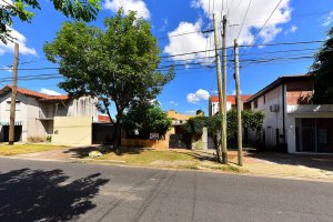 Sale/Exchange House Boulogne Very Good Area