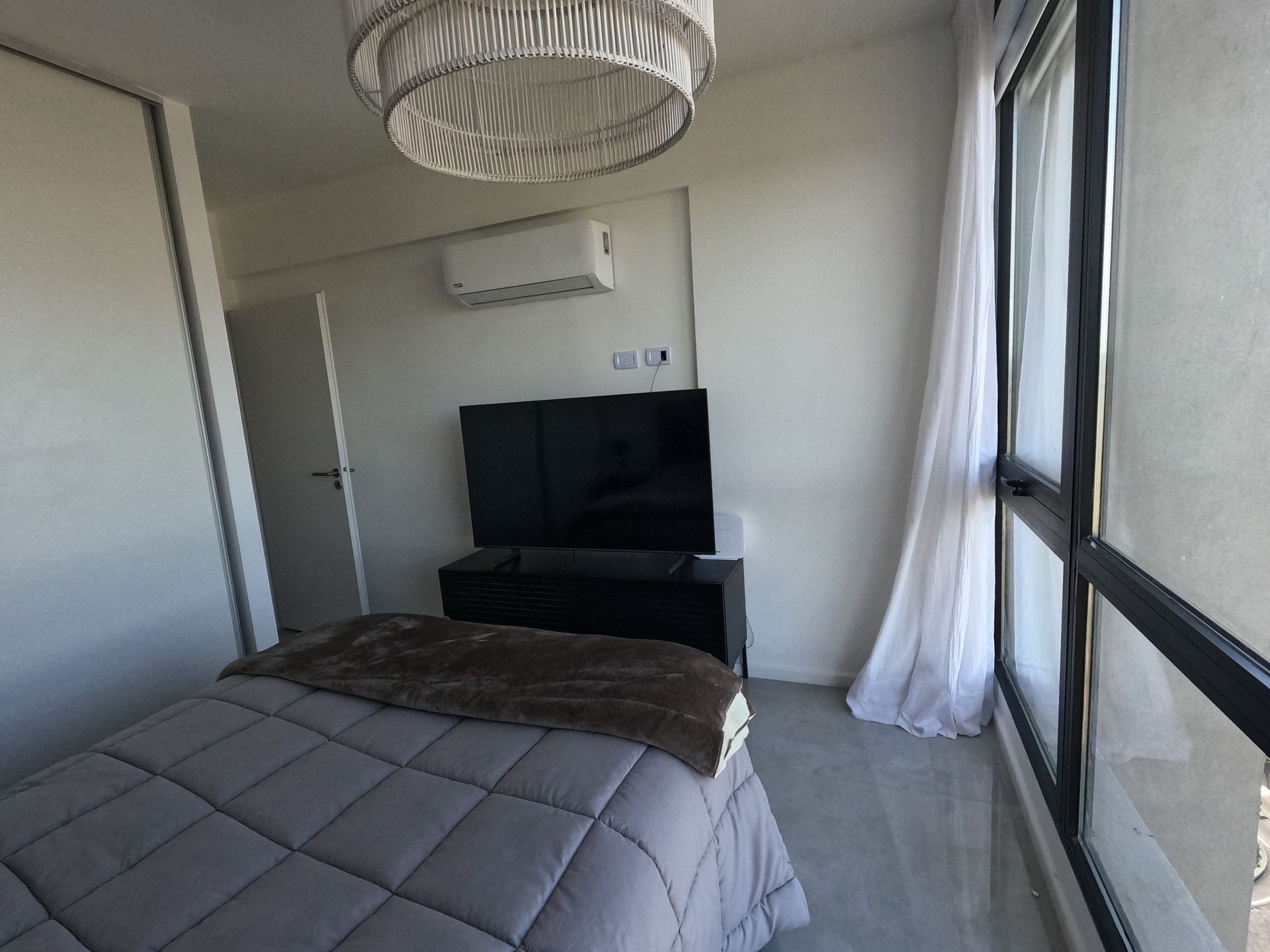 Alquiler con cochera Torre Brickell Tigre