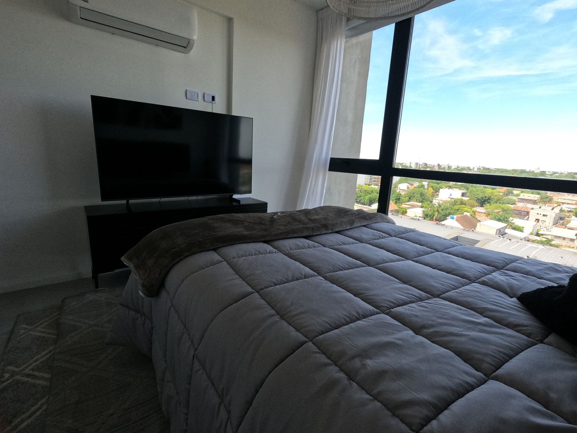 Alquiler con cochera Torre Brickell Tigre
