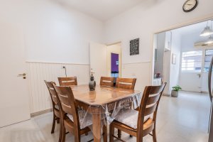 House for Sale: 5 Rooms Olivos – Vicente López