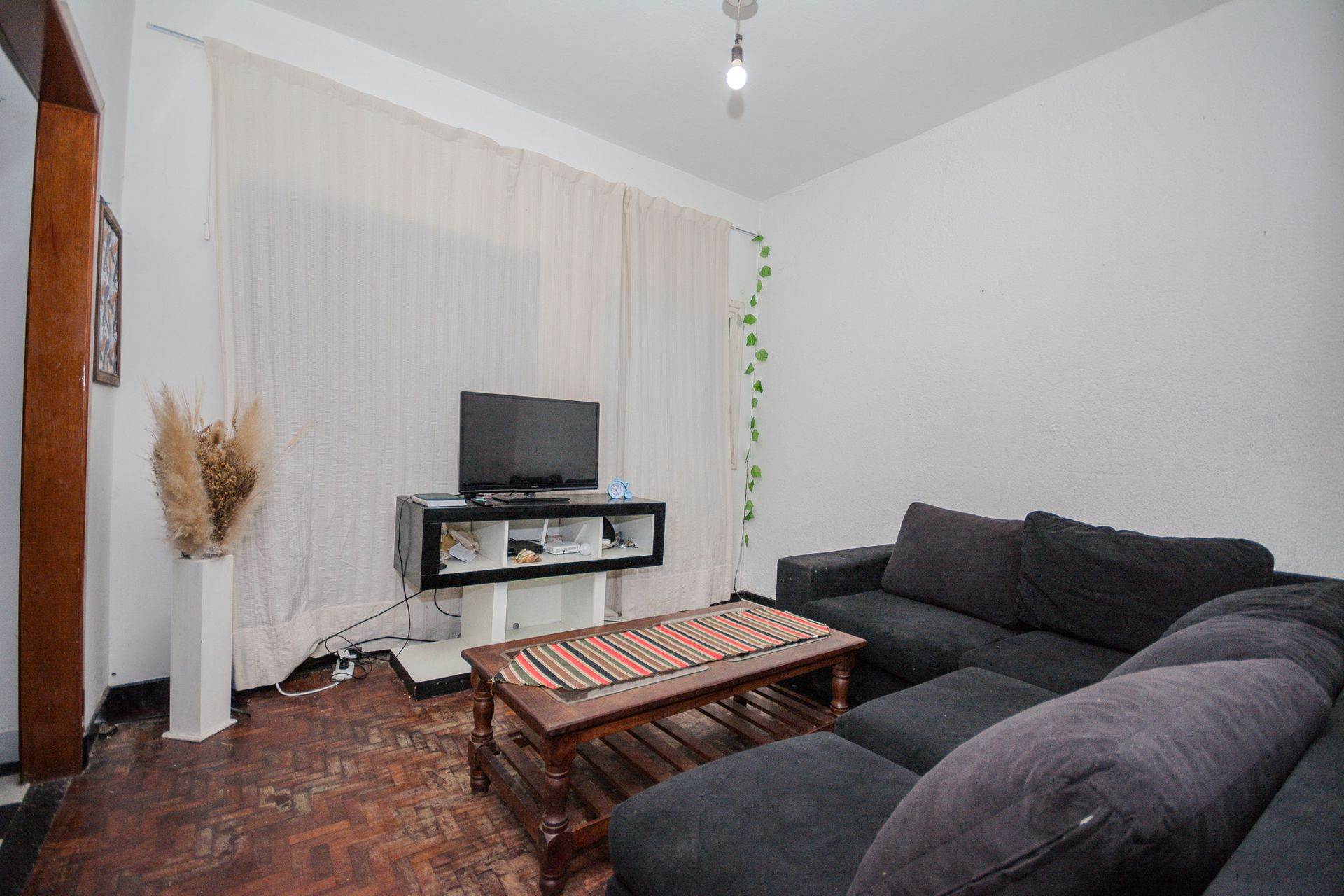 Sale: 3‑room apartment with terrace in Florida, credit available.