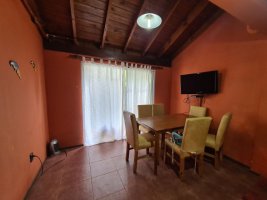 Venta duplex 3 ambientes con jardín Olivos