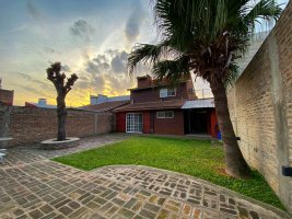 Venta Casa 5 Ambientes Tigre C/ Jardin Y Garage