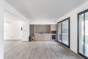Venta depto. 4 amb. , cochera y jardin. Nordelta