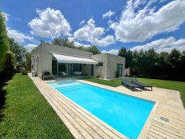 House for Sale, One-Story, 4 Rooms, La Comarca Neighborhood