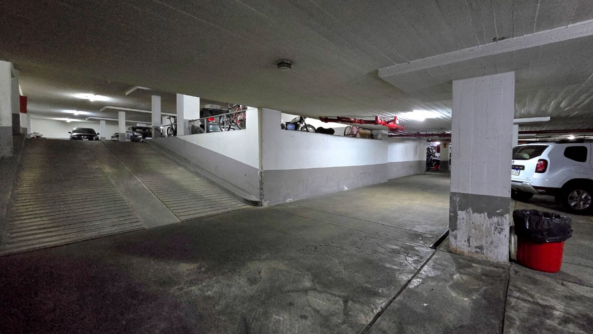 Venta Dpto. 4 Amb En Martinez Con Cochera y Balcón