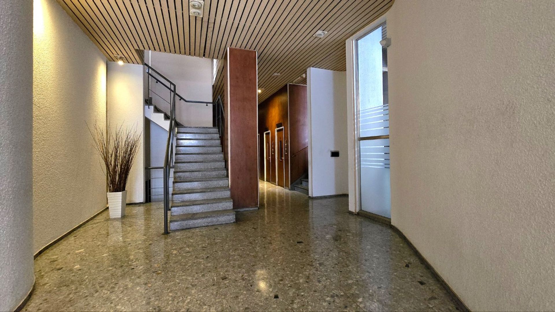 Venta Dpto. 4 Amb En Martinez Con Cochera y Balcón